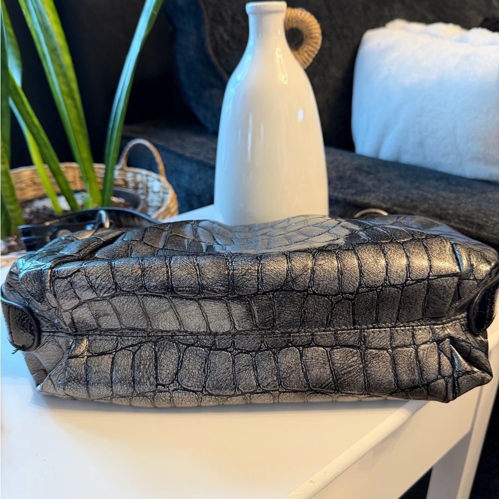 VERA BRADLEY Gray Croc-Embossed Shoulder Bag - Picture 7 of 11